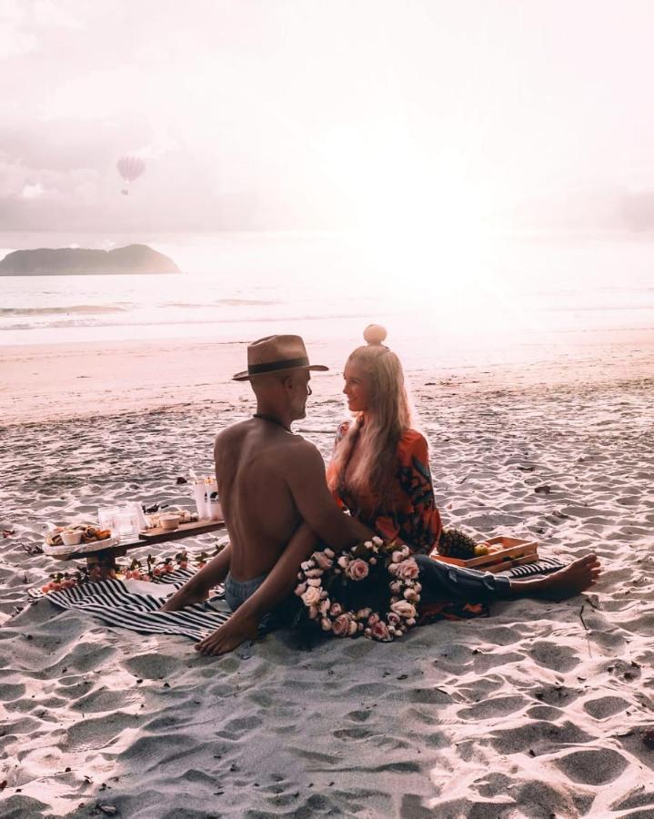 Igloo Beach Lodge Manuel Antonio Bagian luar foto